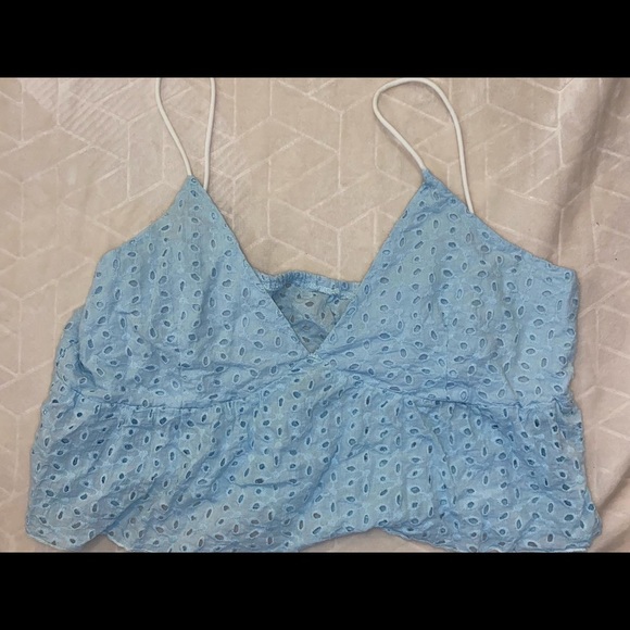 Tops - Picture 5 of 8